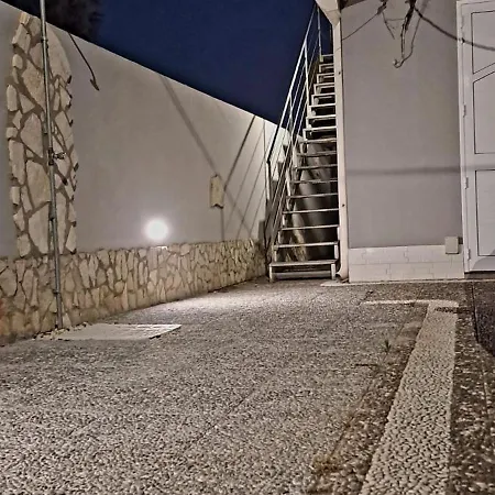 Monomare